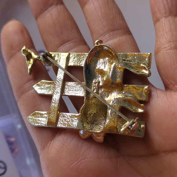 Brooche/pin gold tone pig, signed ACJ‎ - Picture 5 of 5